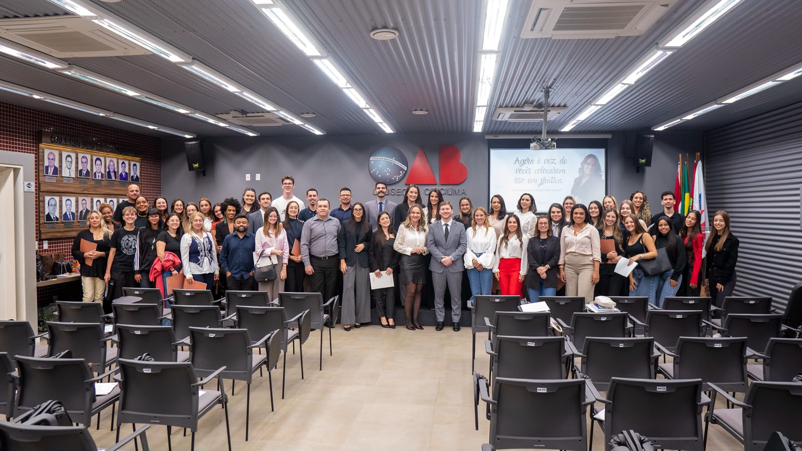 Turma de formandos na OAB Subseção Criciúma